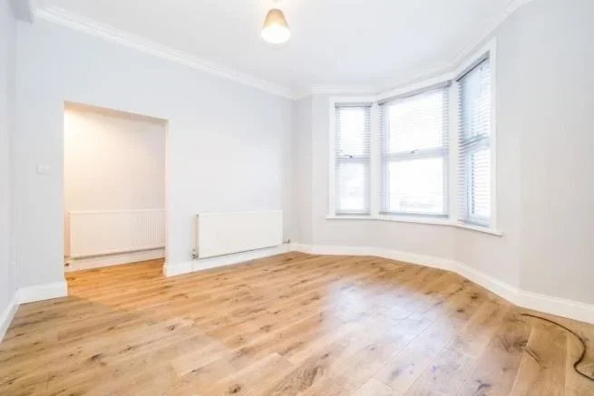 House Hartley Avenue in Greater London