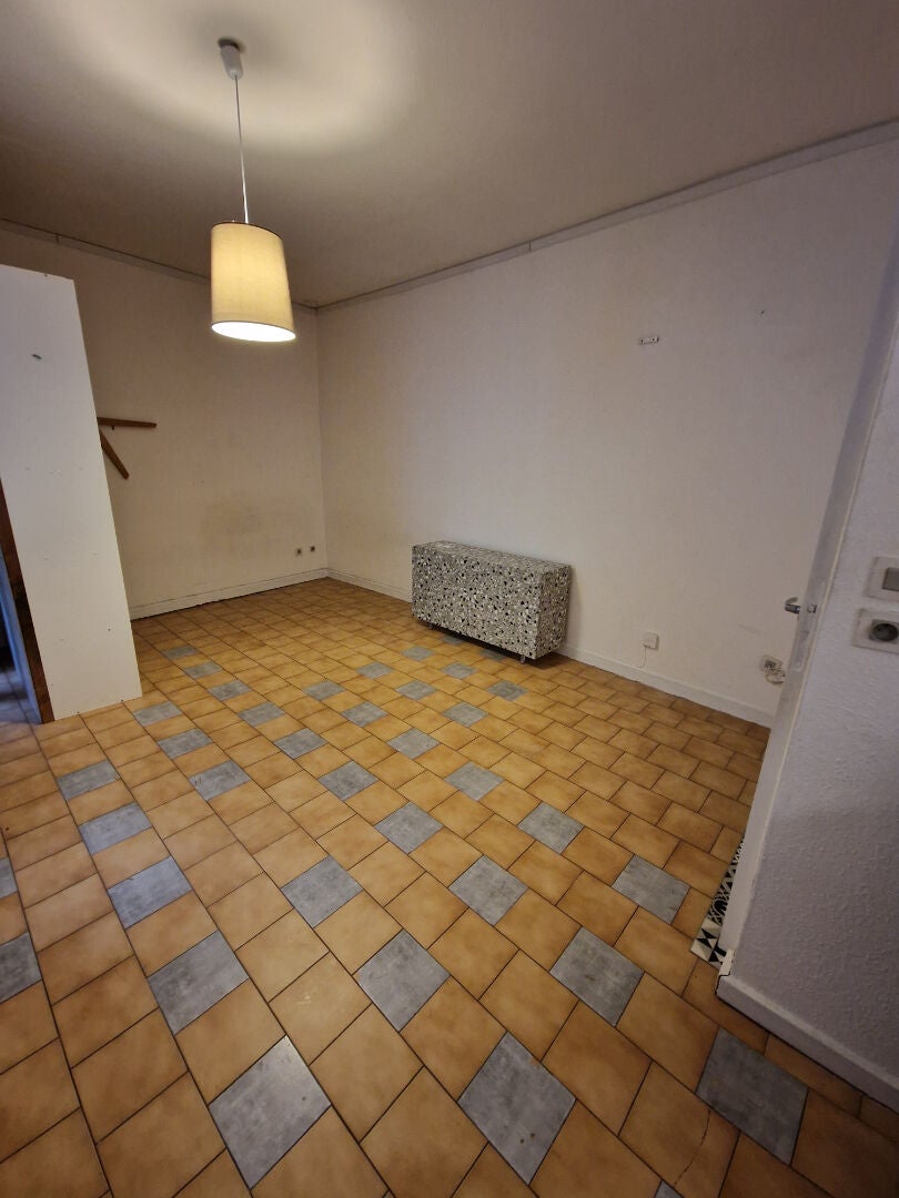 Flat Rue Brossard in Saint-Étienne