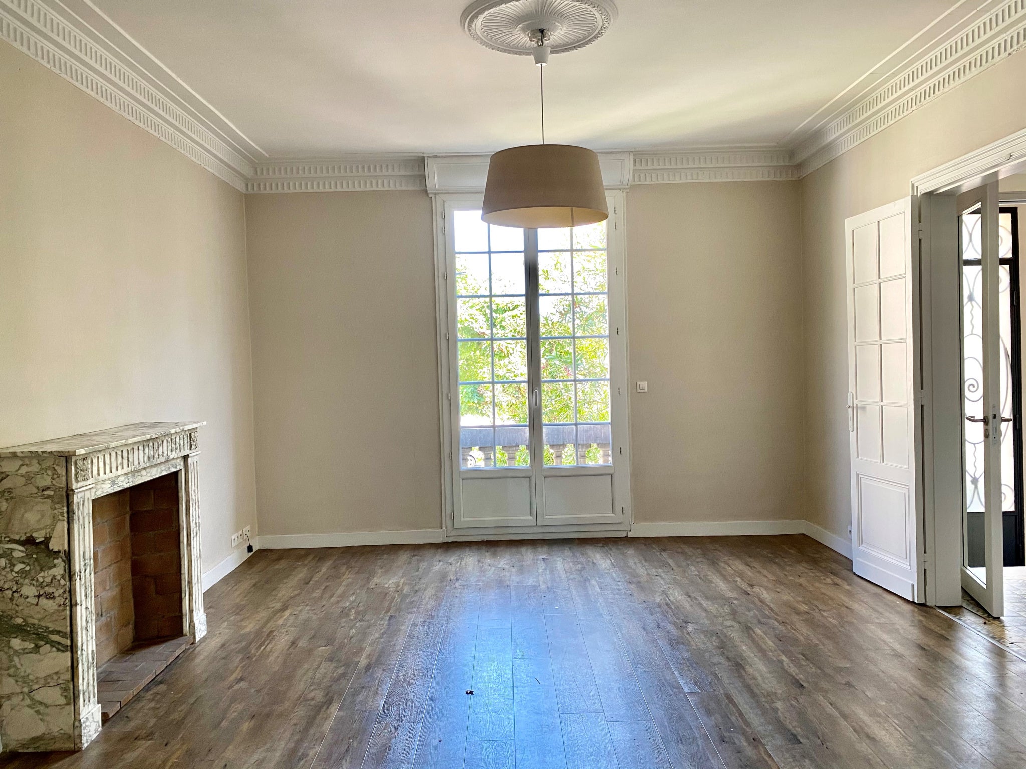 Appartement Place Johnston à Bordeaux
