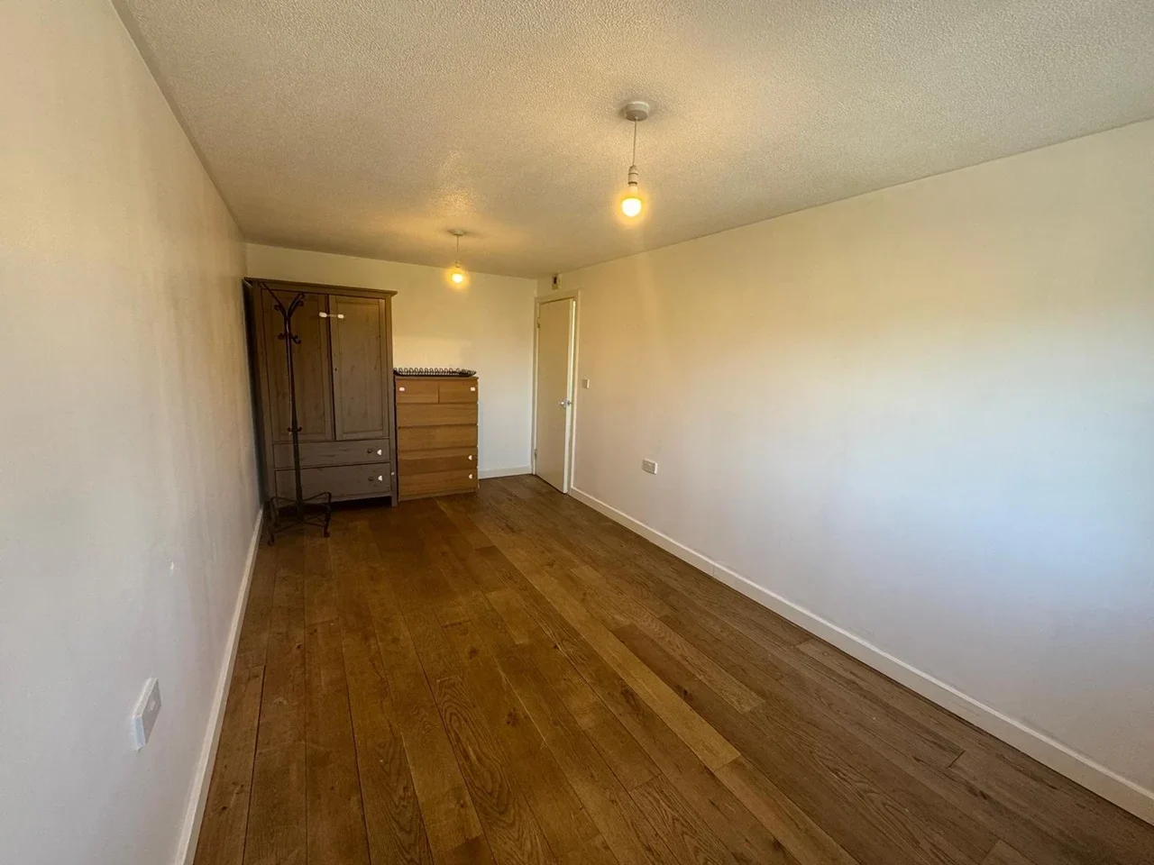 Flat Trahorn Close in Greater London