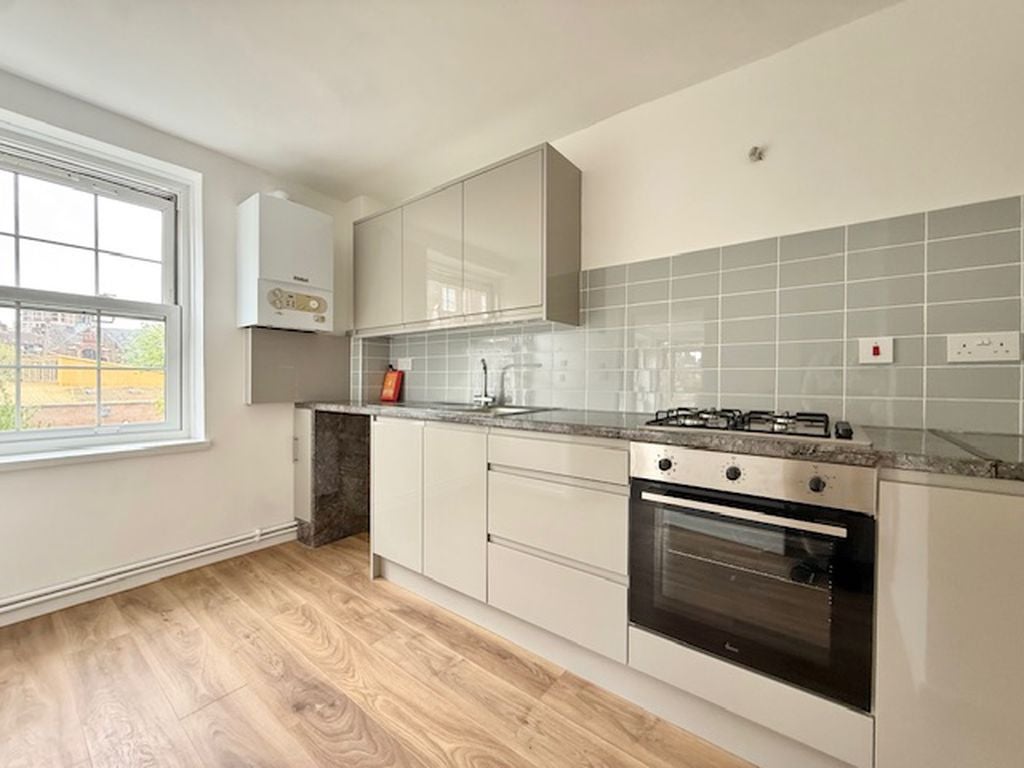 Flat Rockingham Street in Greater London