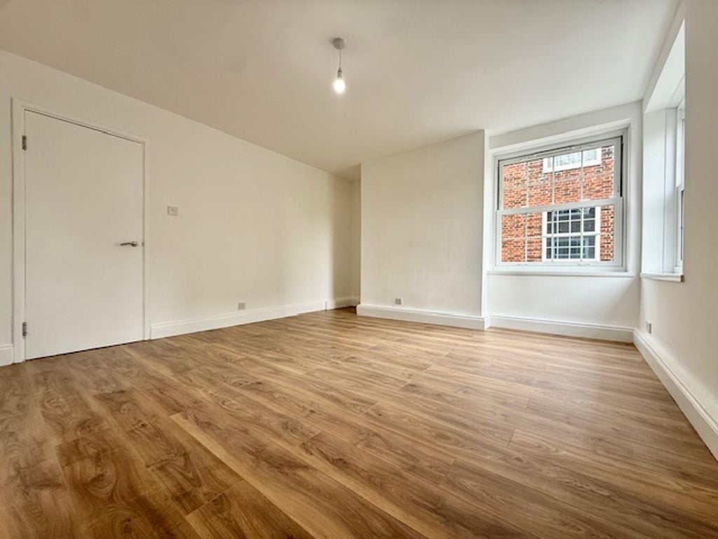 Flat Rockingham Street in Greater London