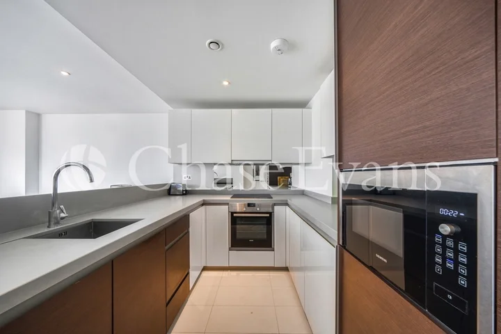 Flat Alexia Square in Greater London