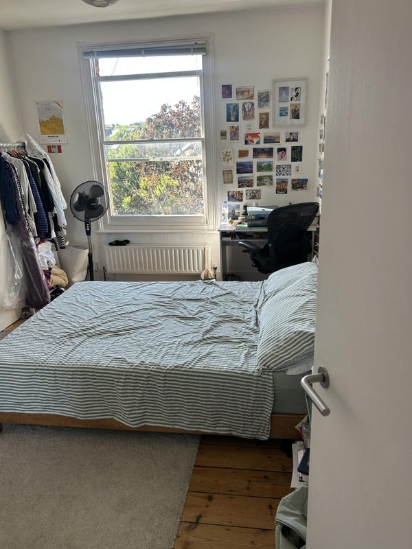 Room Corinne Road in Greater London