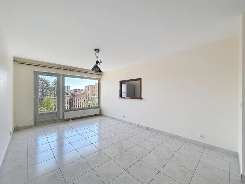 Appartement Place Drouet d'Erlon à Reims