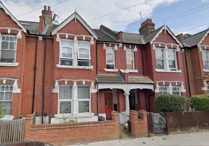 Room Collingbourne Road in Greater London