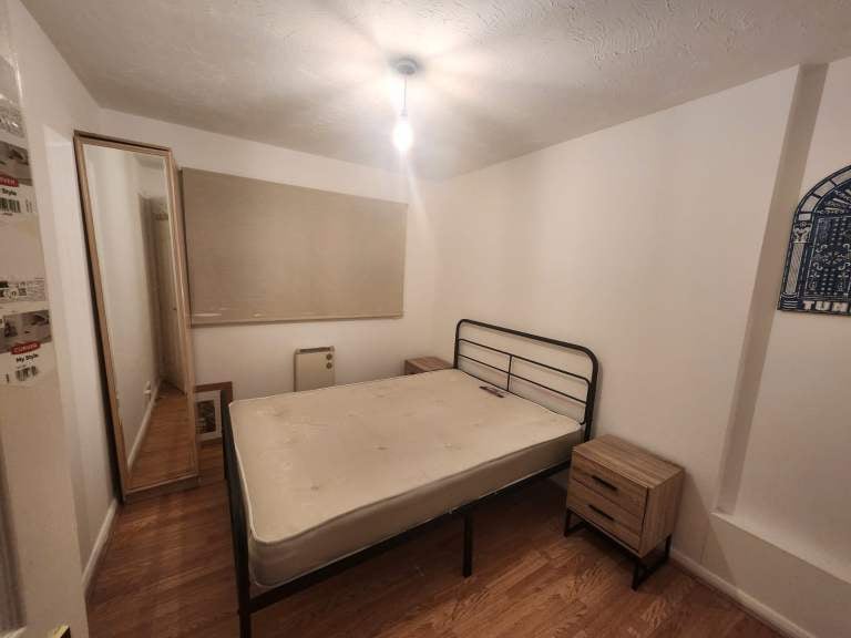 Flat Mansfield Road in Greater London