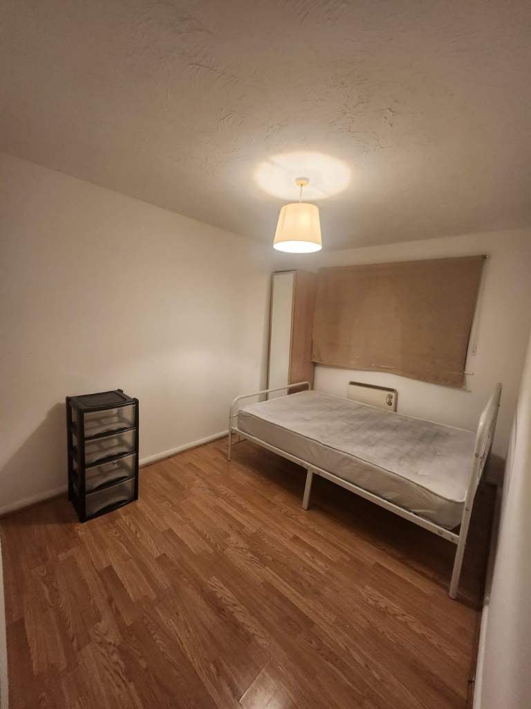 Flat Mansfield Road in Greater London