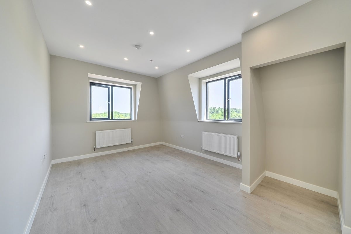 Flat Wansford Park in Hertsmere