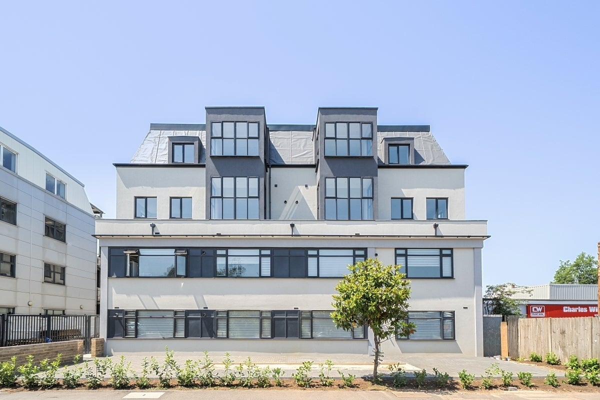 Flat Wansford Park in Hertsmere