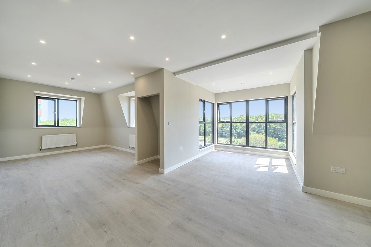 Flat Wansford Park in Hertsmere