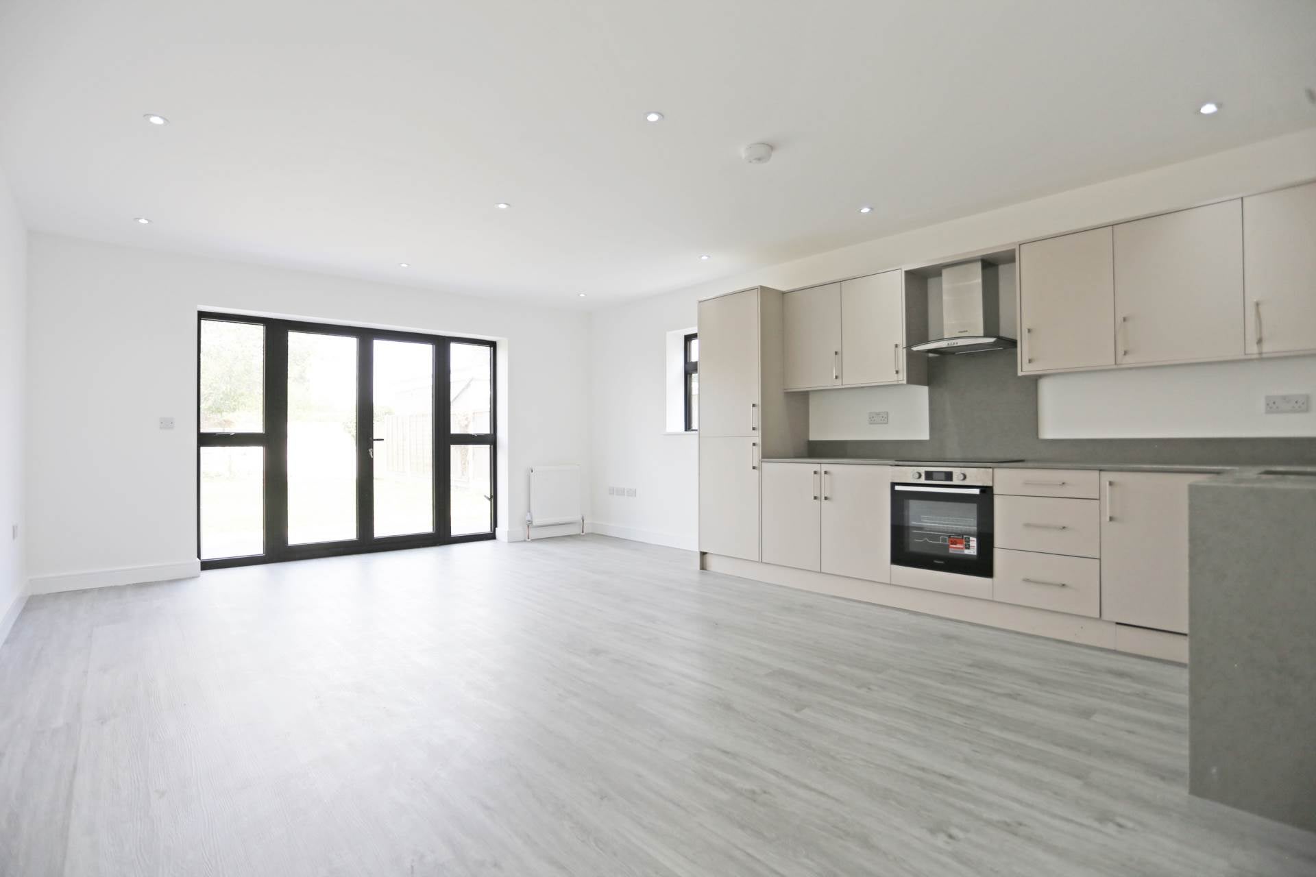 House Edmund Road in Greater London