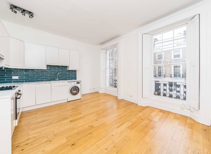 Flat Delancey Street in Greater London
