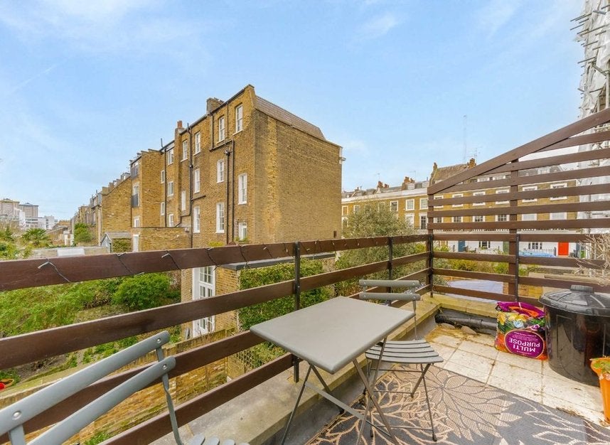 Flat Delancey Street in Greater London
