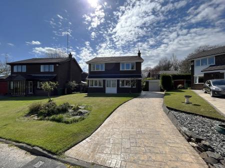 House Willow Hey in Bolton