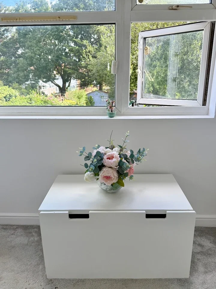Room Eastcote Lane in Greater London