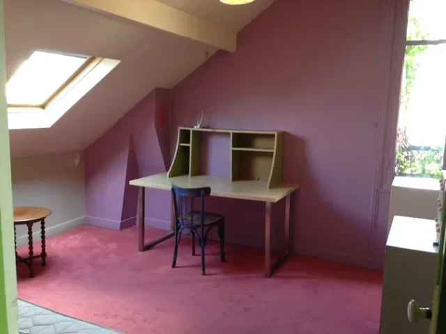 Chambre Avenue Menelotte à Colombes