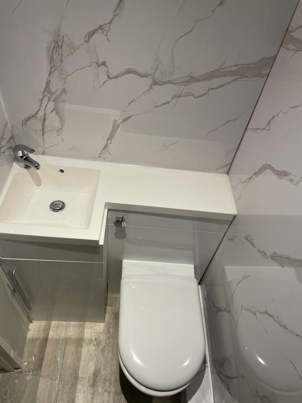 Room Kimberley Avenue in Greater London