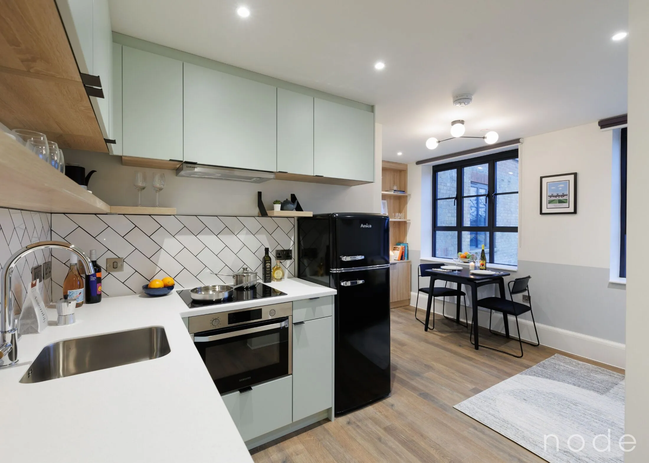 Flat Shakespeare Road in Greater London