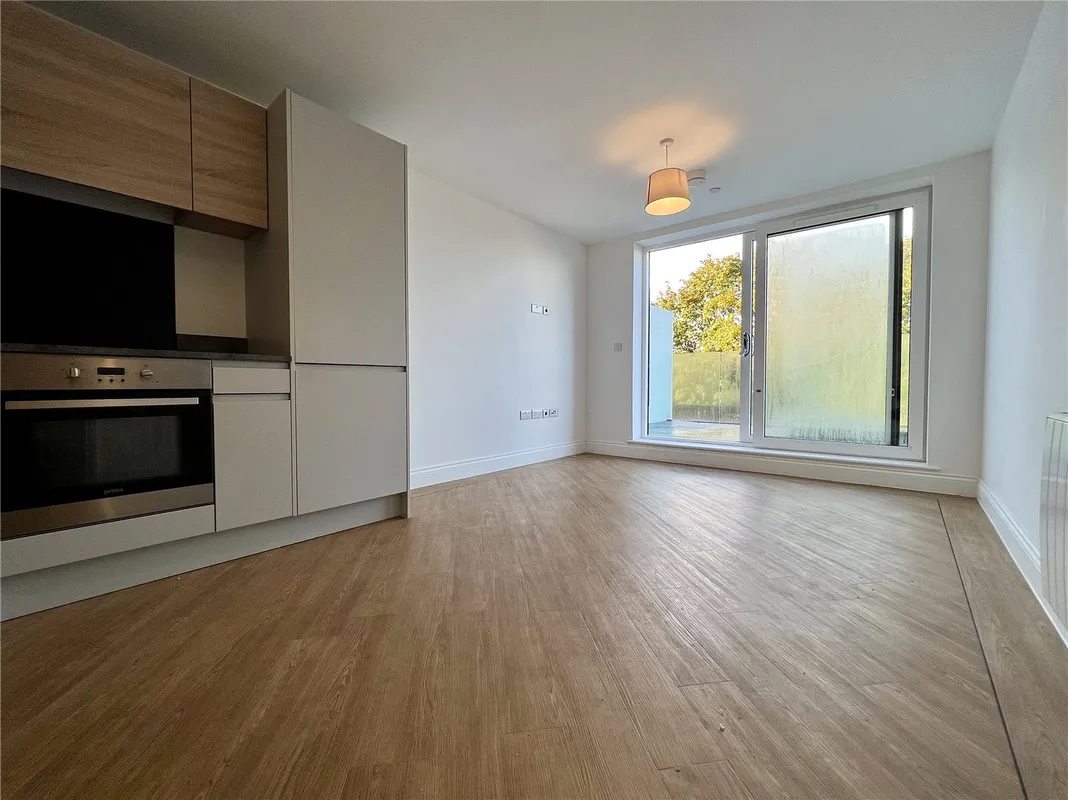 Flat Wimborne Road in Poole
