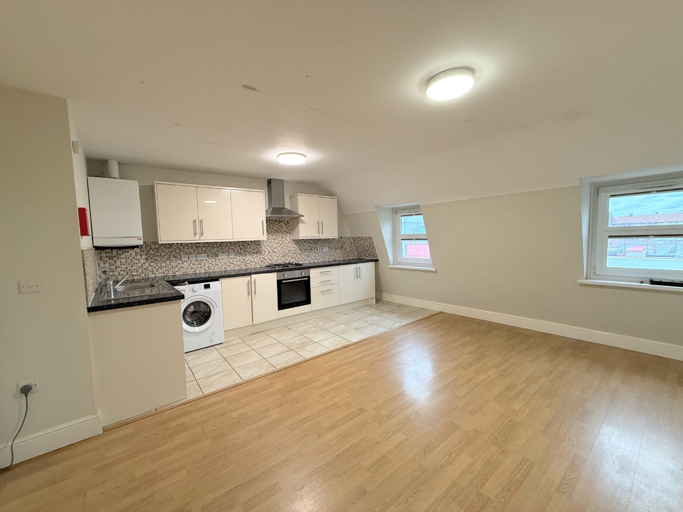 Flat High Road Woodford Green in Greater London