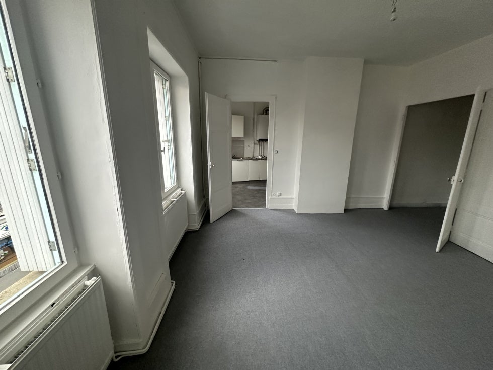 Flat Boulevard d'Auvergne in Le Chambon-Feugerolles