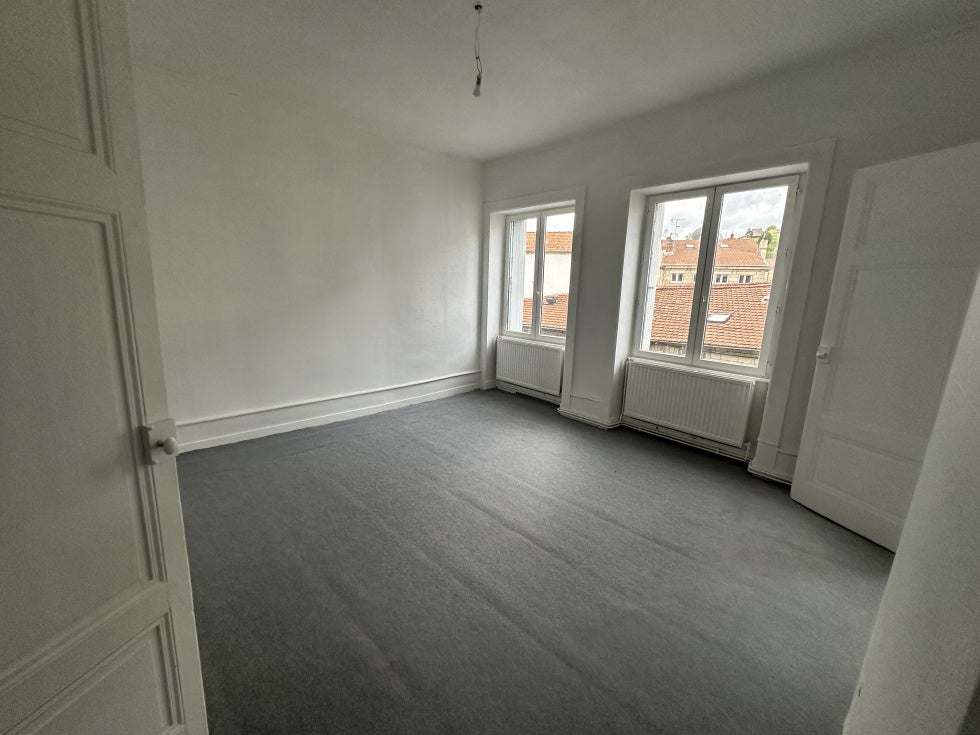 Appartement Boulevard d'Auvergne à Le Chambon-Feugerolles
