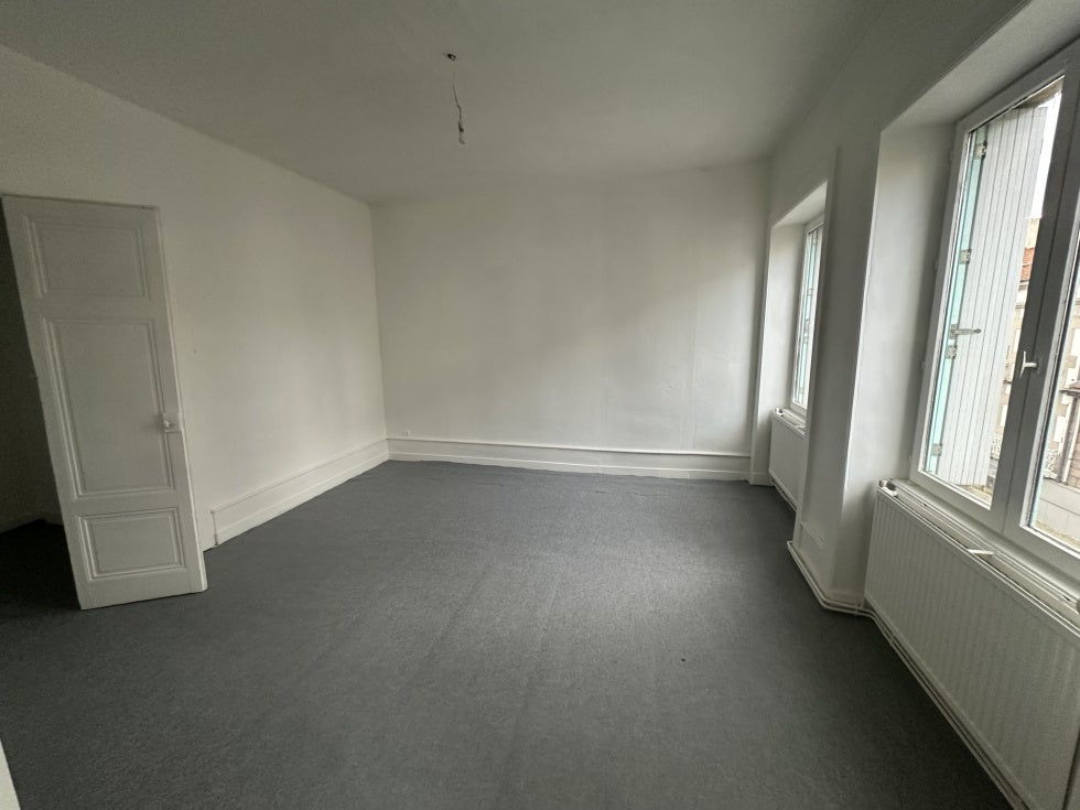 Appartement Boulevard d'Auvergne à Le Chambon-Feugerolles