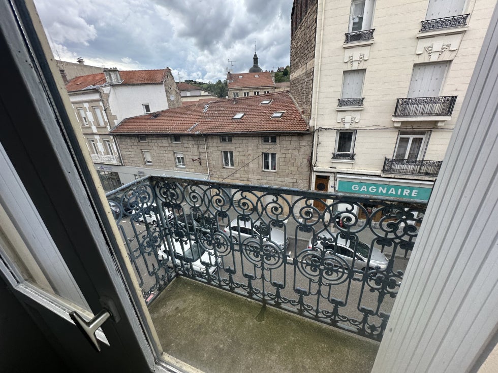 Appartement Boulevard d'Auvergne à Le Chambon-Feugerolles