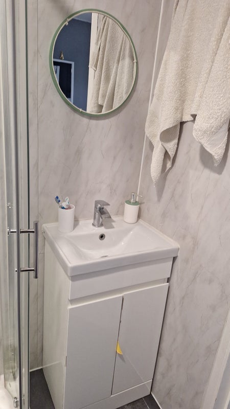 Flat Kent Close in Greater London