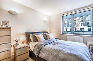 Flat Elizabeth Avenue in Greater London
