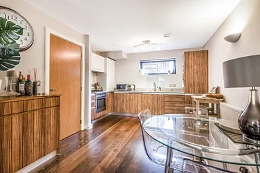 Flat Elizabeth Avenue in Greater London