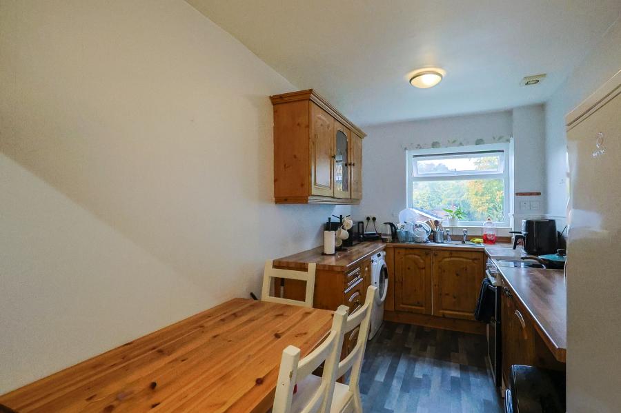 Flat Middlewood Way in Macclesfield