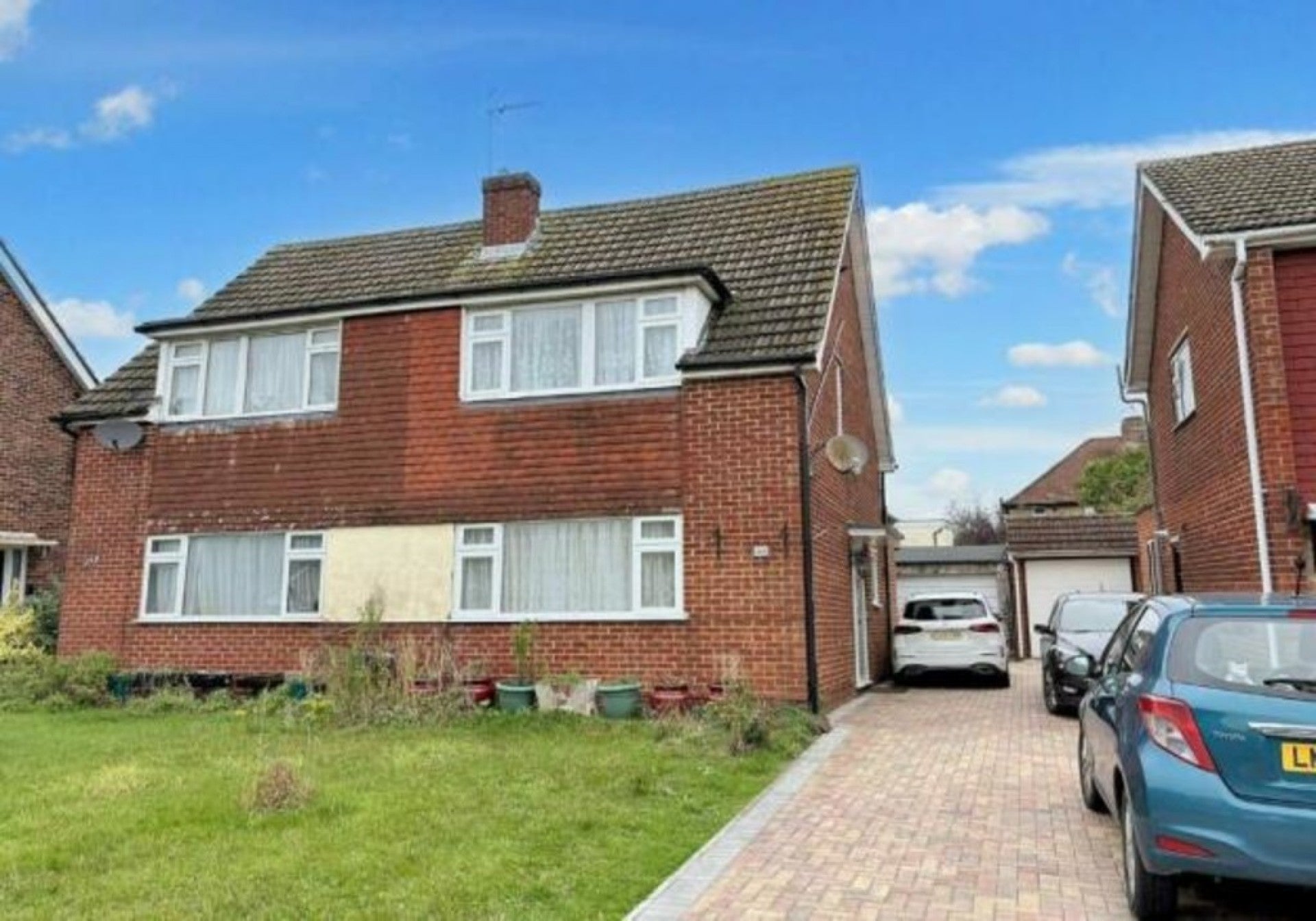 House Denman Drive in Borough of Spelthorne