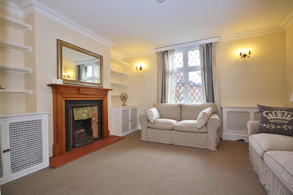 Flat Baillie Road in Guildford