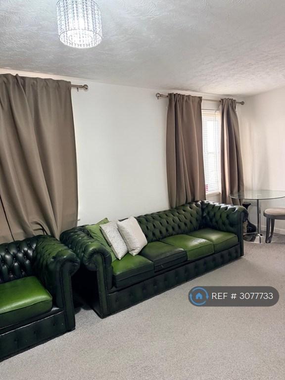 Flat Redbourne Drive in Greater London