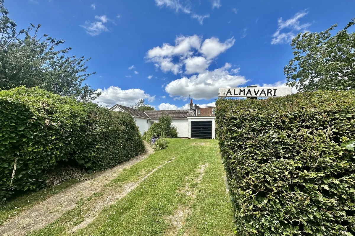 House Old Scremby Road in East Lindsey