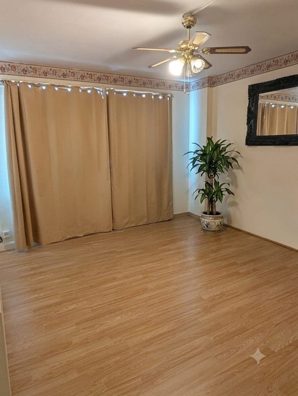 Room Wallis Close in Greater London