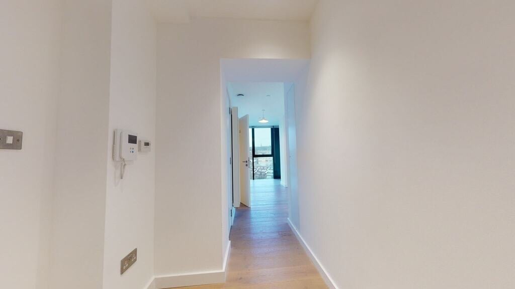 Flat Highgate Hill in Greater London