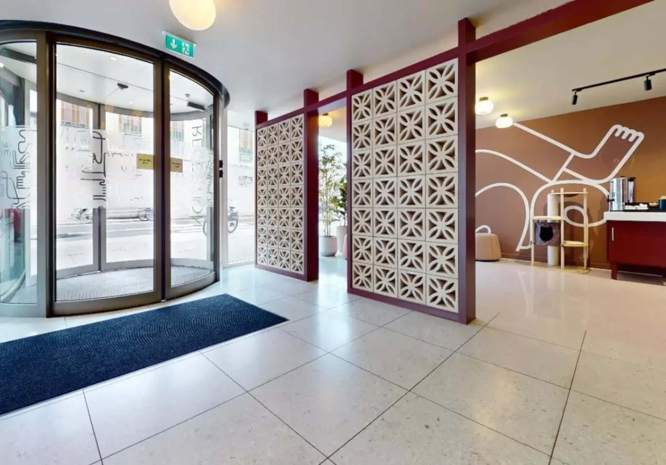 Room Isledon Road in Greater London