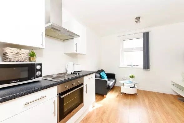 Room Tarragon Road in Leicester