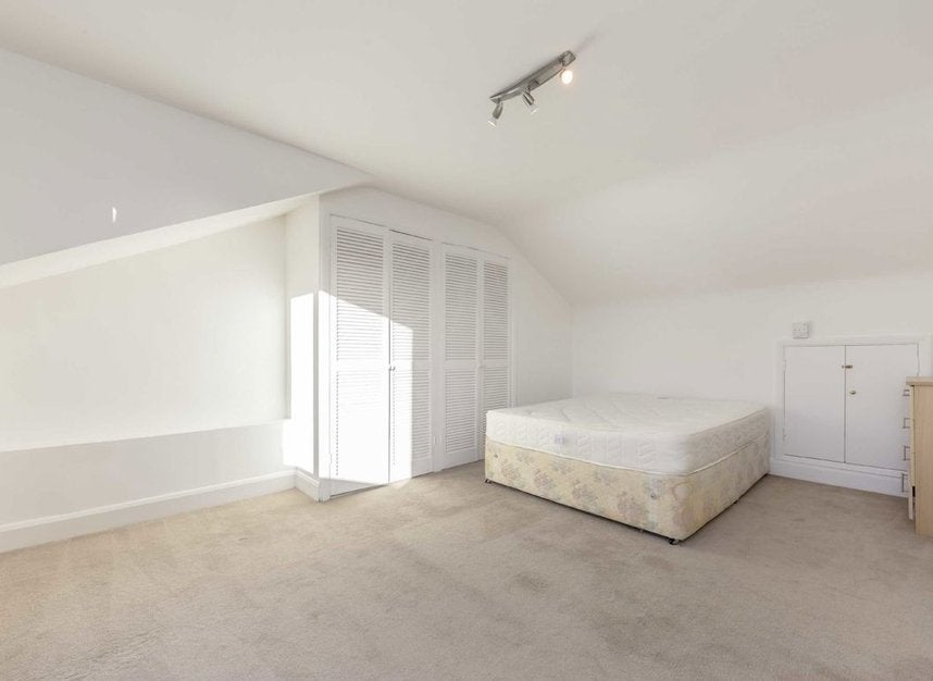 Flat Edith Road in Greater London