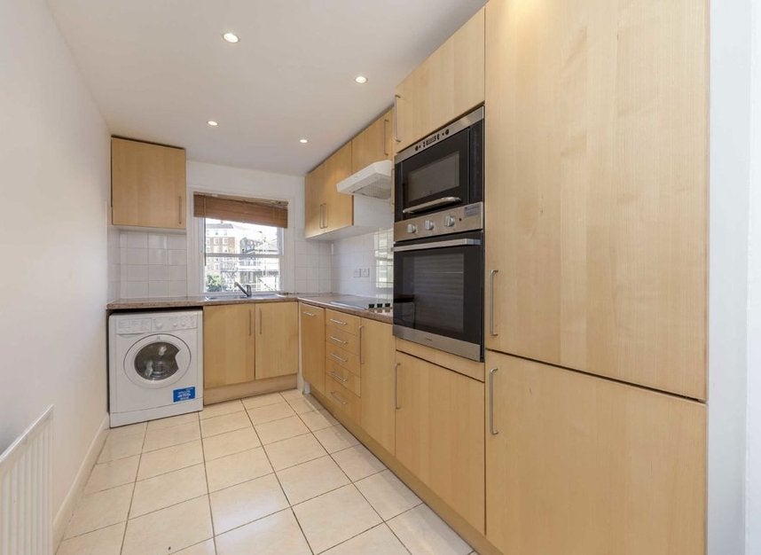 Flat Edith Road in Greater London