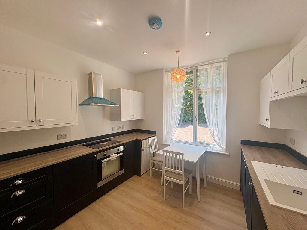 Flat Brantridge Lane in Mid Sussex