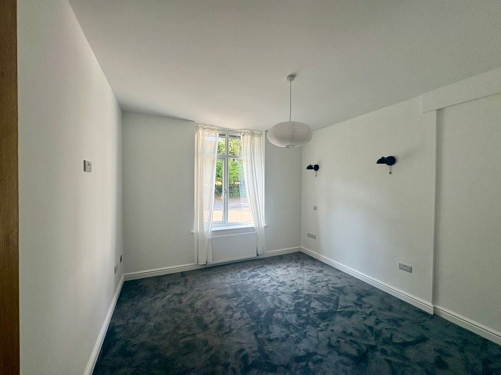 Flat Brantridge Lane in Mid Sussex