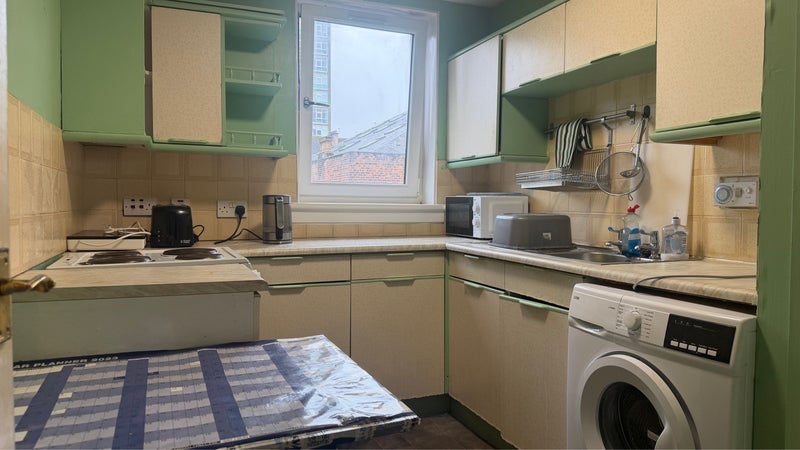 Room Buccleuch Street in Glasgow