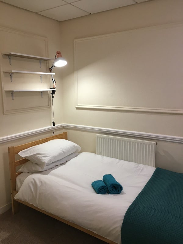 Room School Street in Rugby