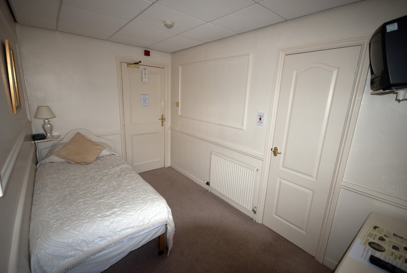 Room School Street in Rugby