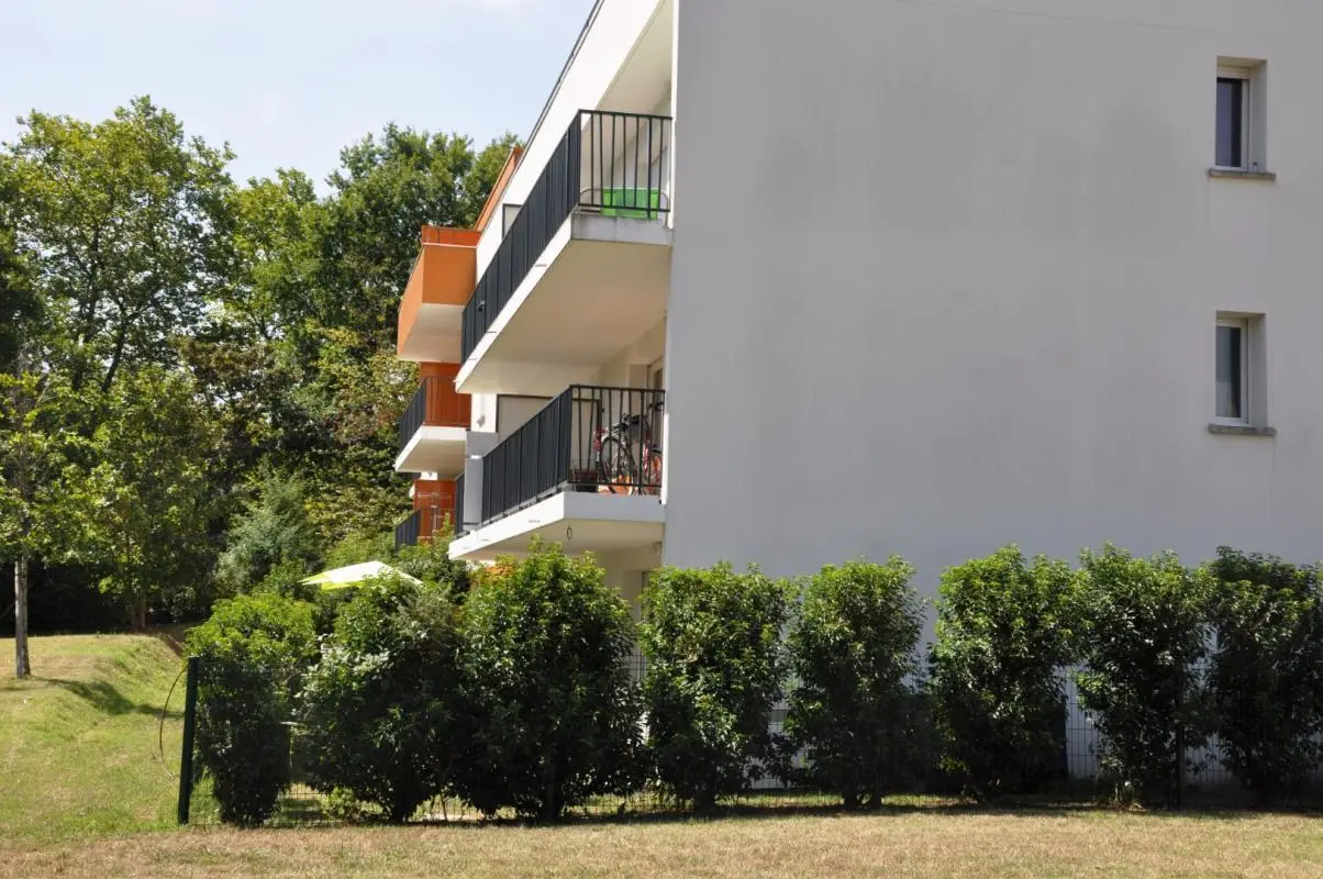Flat Rue Gaston Defferre in Cenon