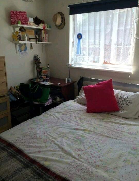 Room Stave Yard Road in Greater London